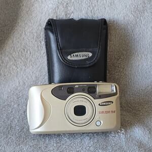 Samsung Slim Zoom 70G 35mm Film Camera with Case Untested